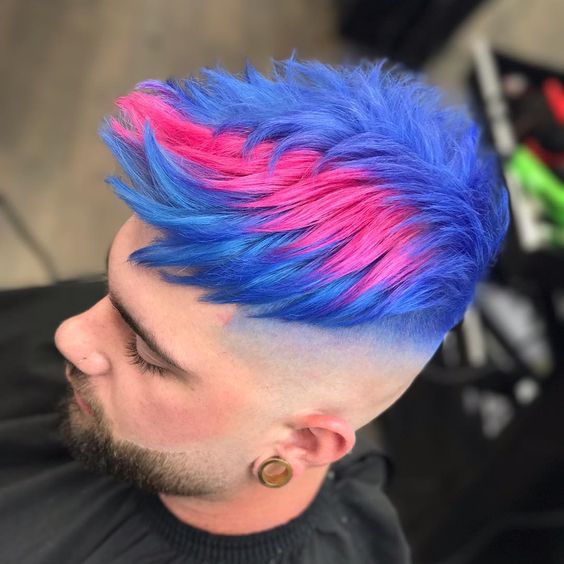 Color azul y rozado en pelo de hombre