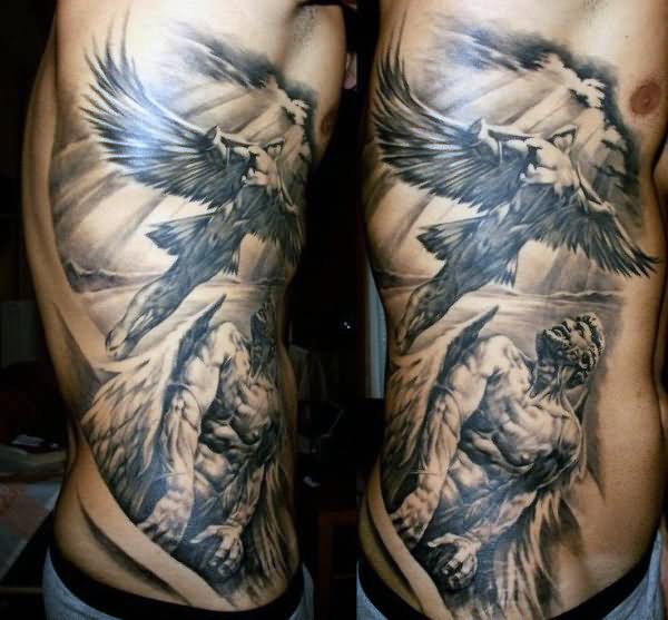 Tatuaje griego de angel en hombre